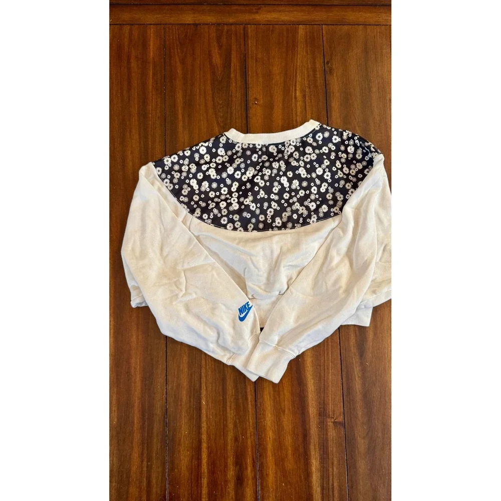 Nike Floral‎ Cropped Sweatshirt Crewneck Pullover Comfy Casual XS